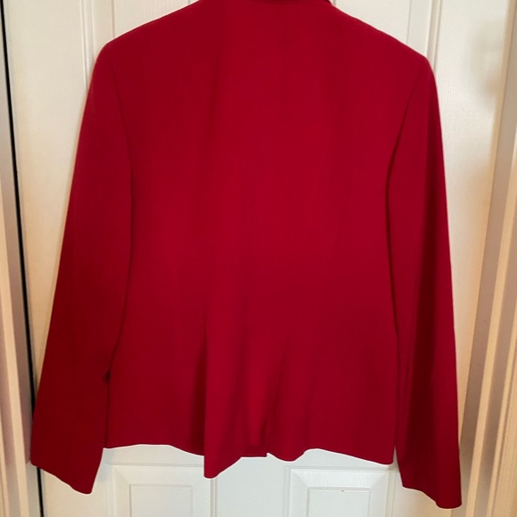 Red Jones New York Blazer, size 10. - Picture 3 of 3